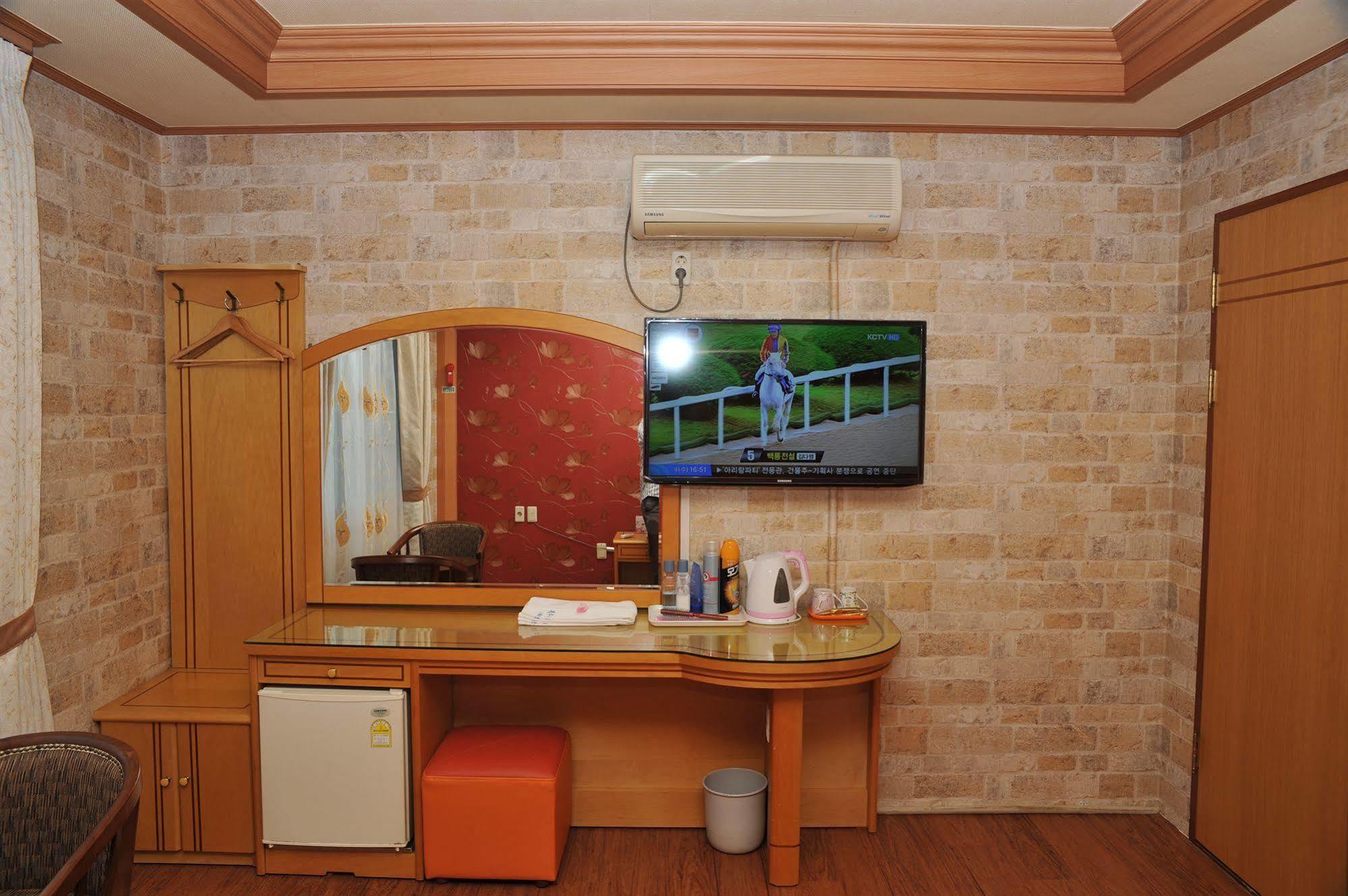 Jeju Olleh Hotel Екстериор снимка
