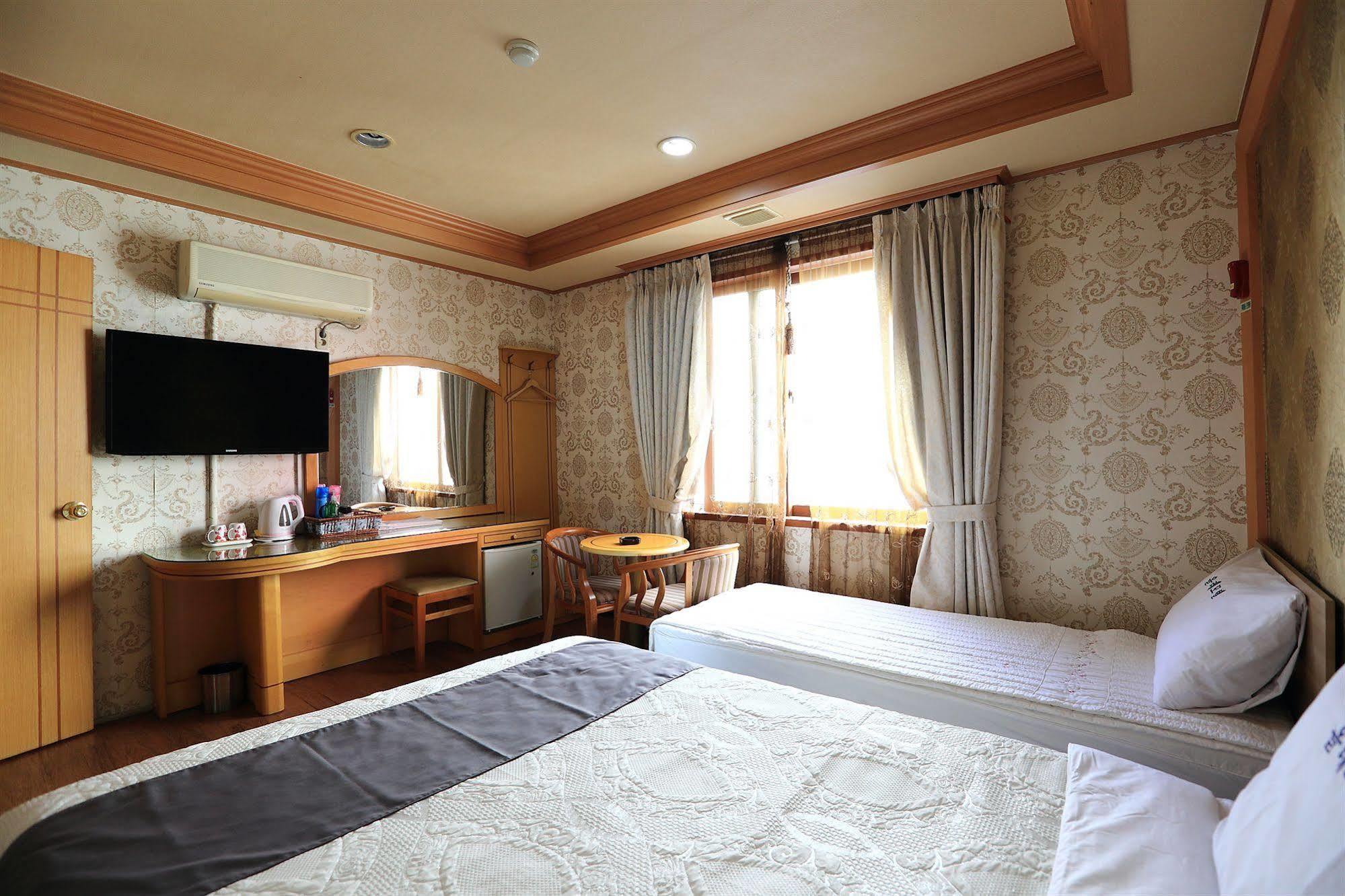 Jeju Olleh Hotel Екстериор снимка