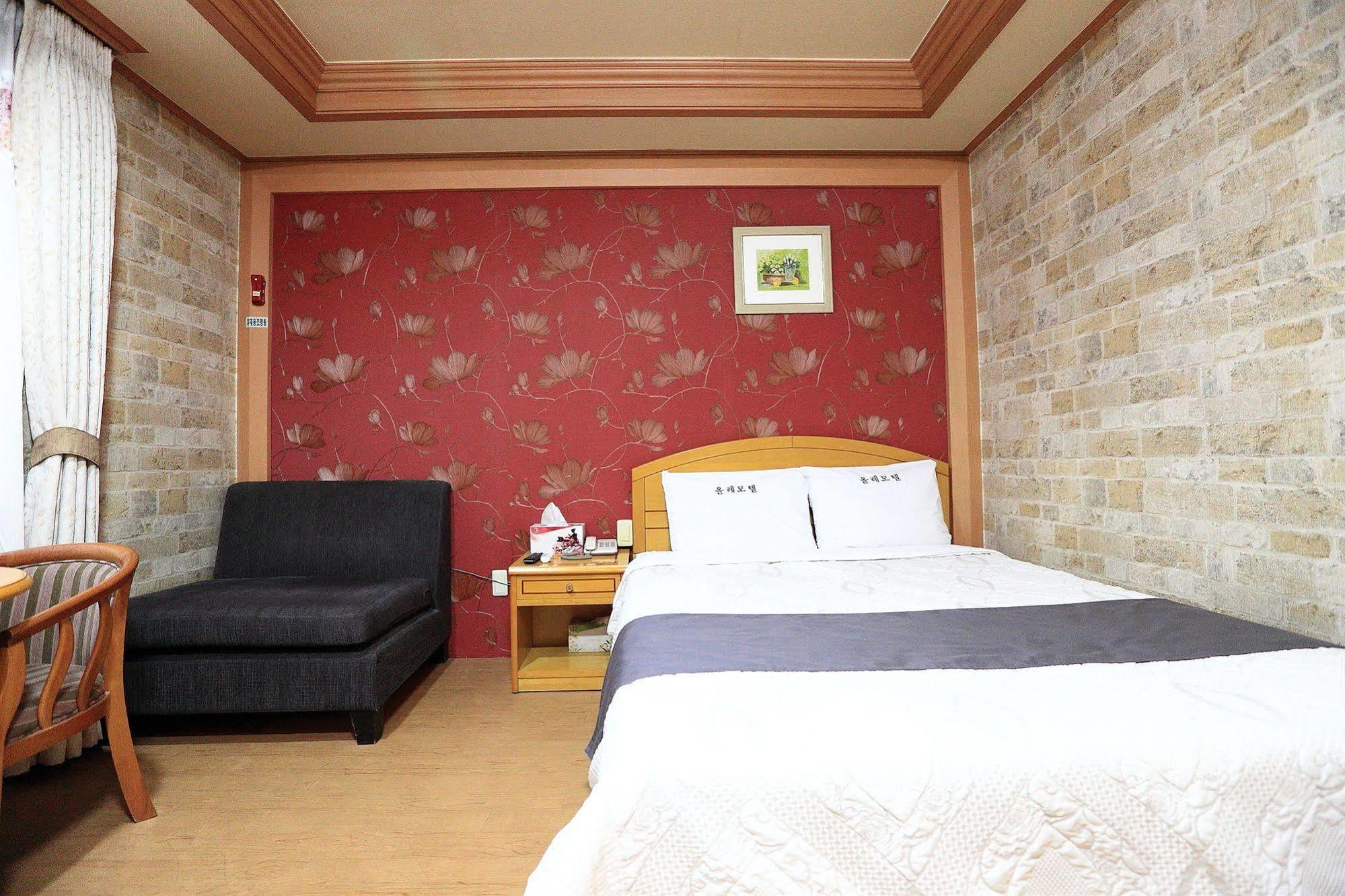 Jeju Olleh Hotel Екстериор снимка